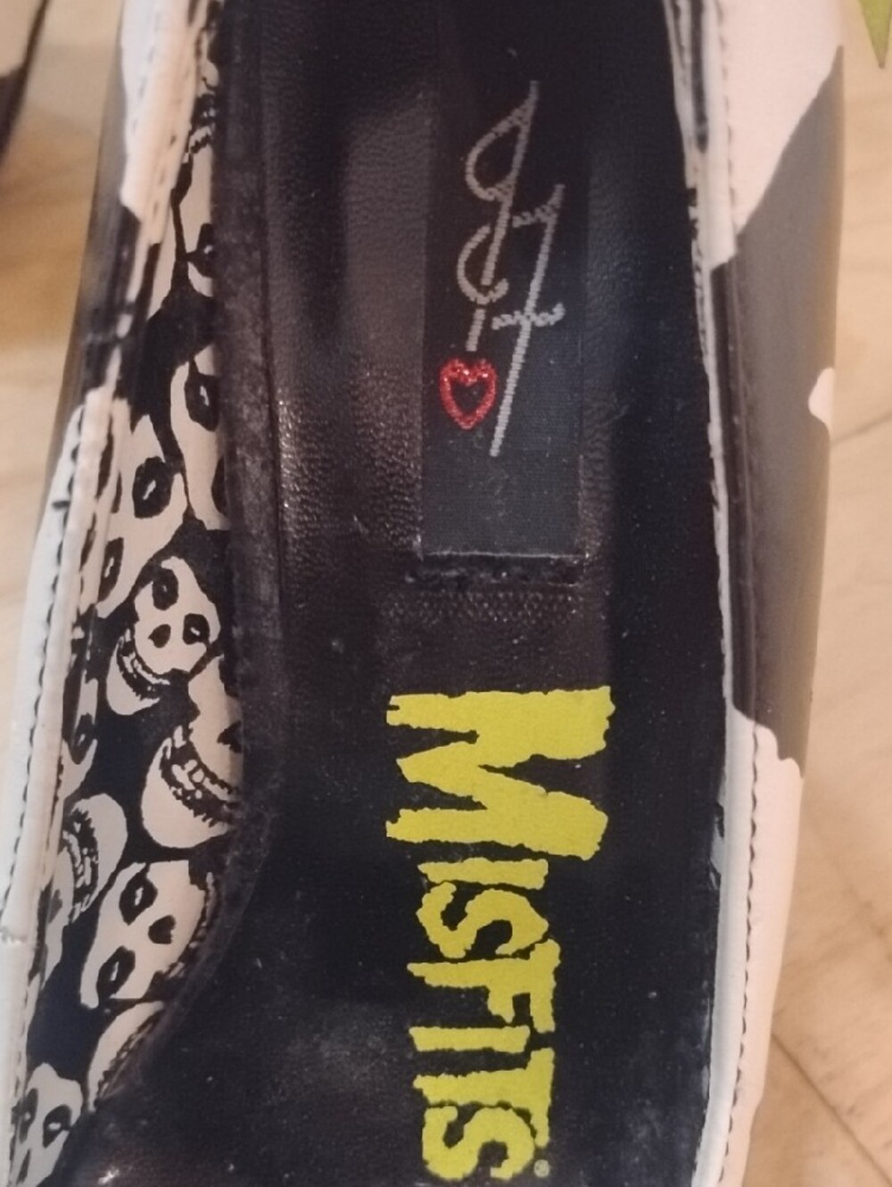 Iron Fist Misfits Peep-Toe Heels with Lime Bow - Picture 2 of 9